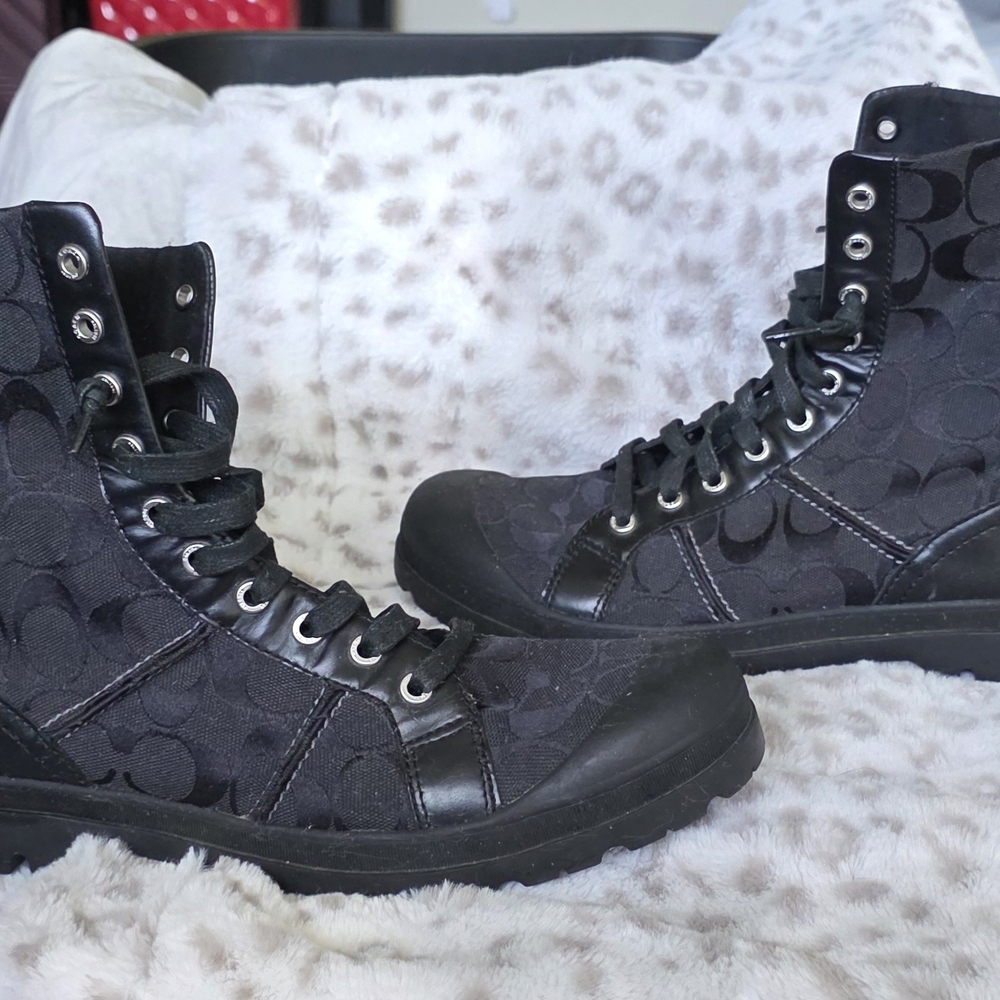 Women's Black Lace-Up Boots - Picture 2 of 6